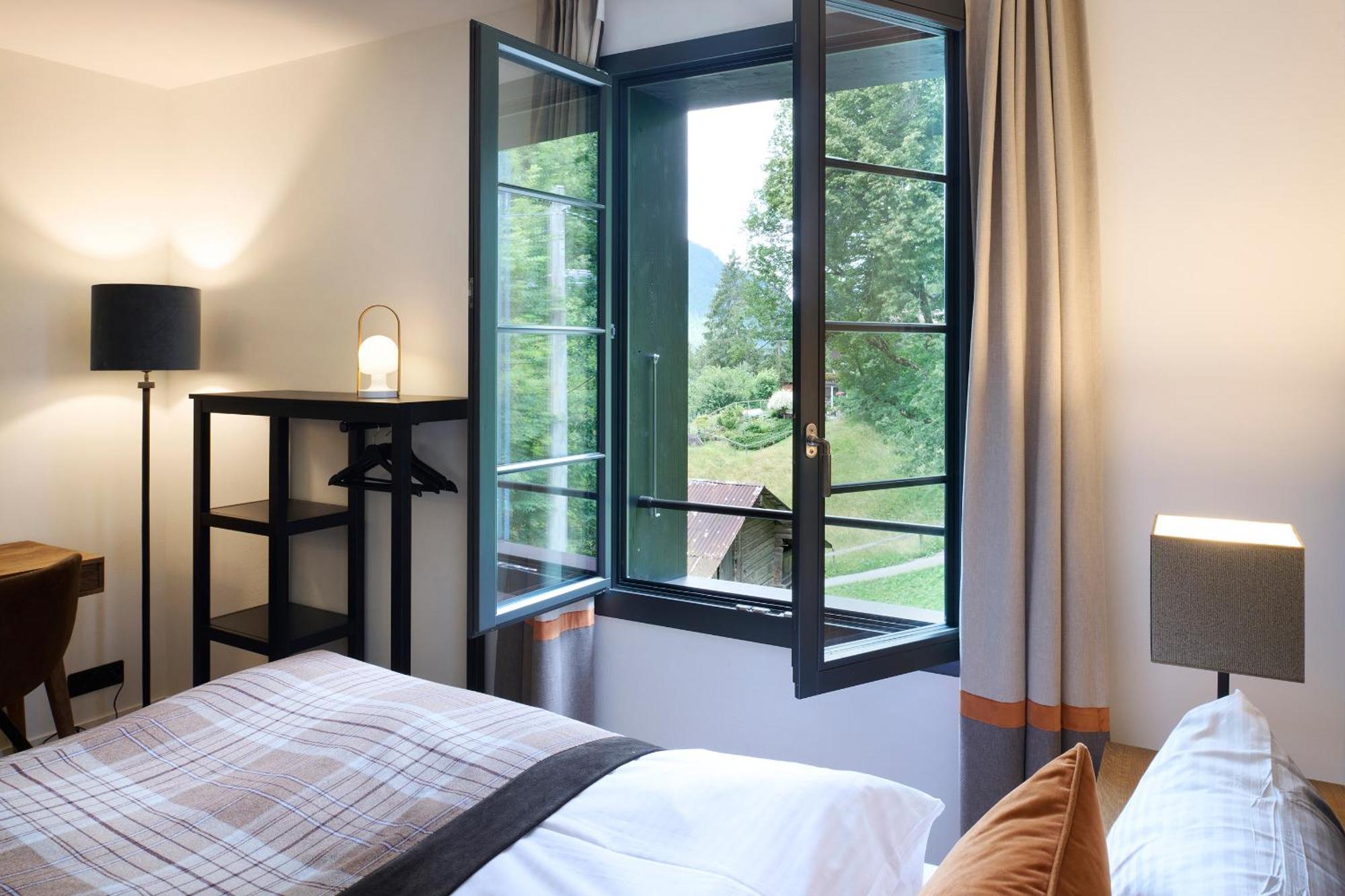 Eiger View Alpine Lodge Гринделвалд Екстериор снимка